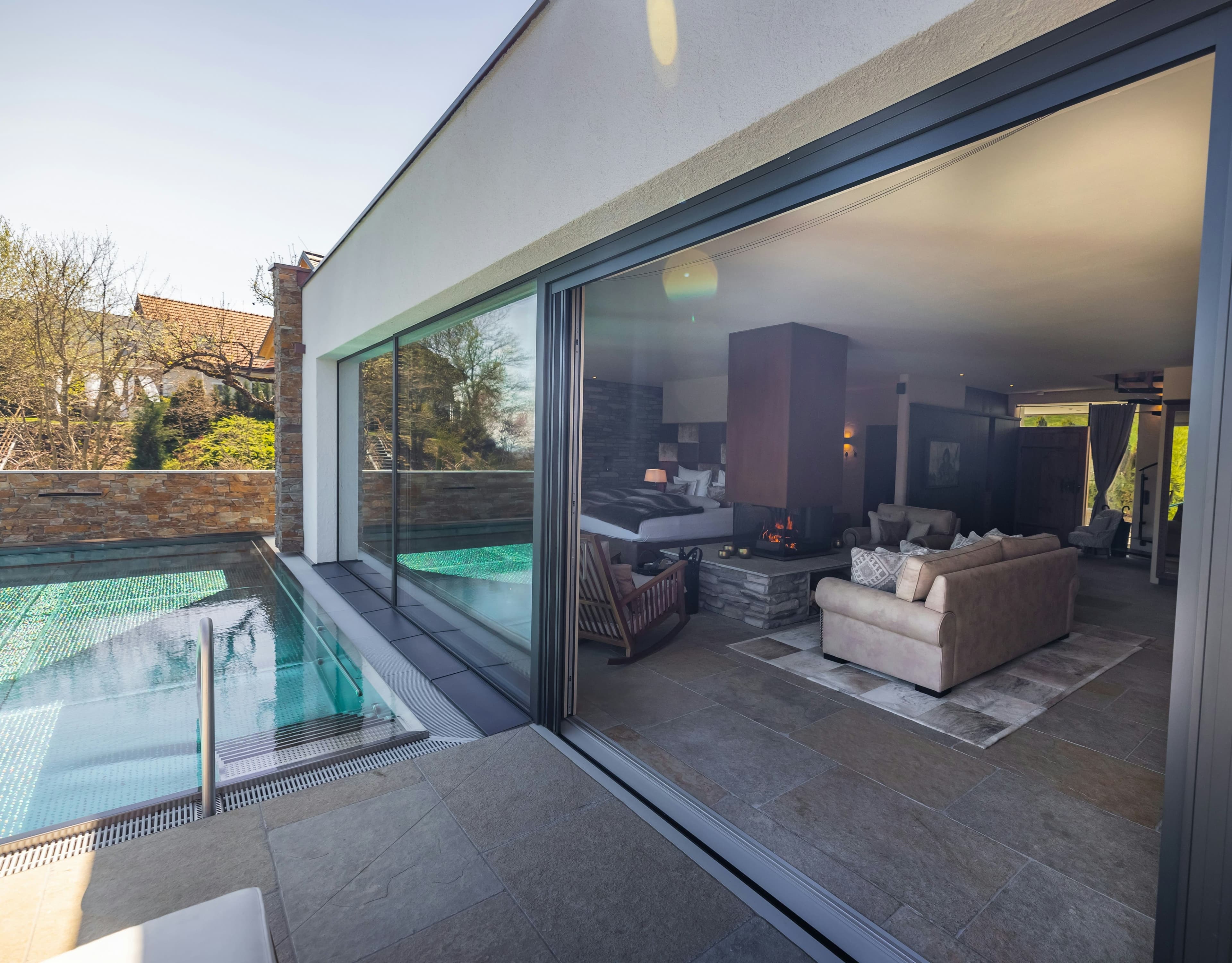 1BR | Boulevard Crescent (Downtown) - Image 5